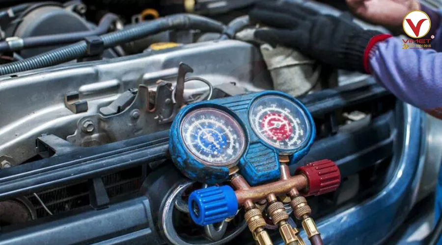 nạp gas điều hòa ô tô